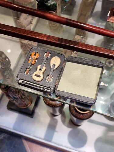 miniature instruments